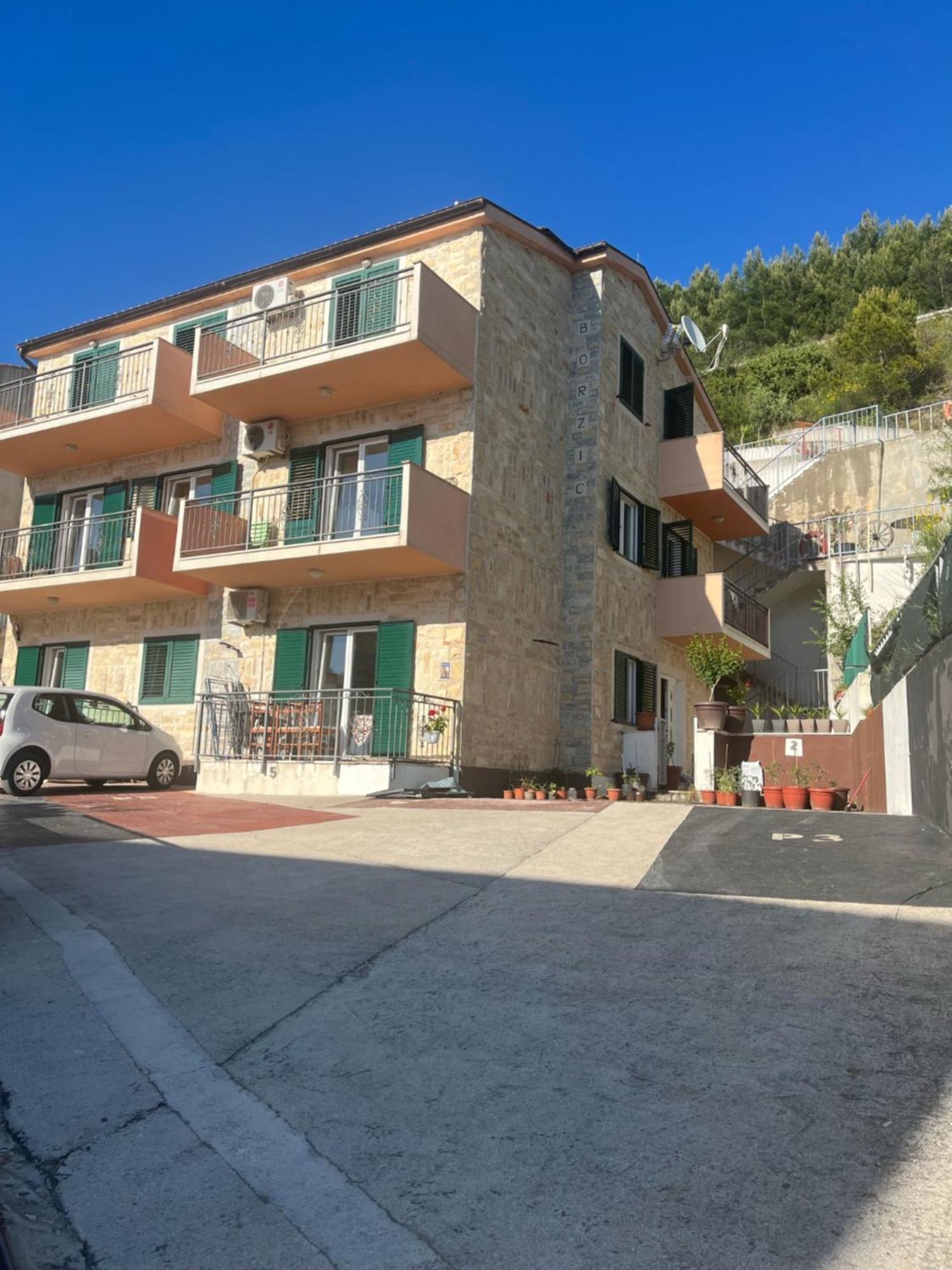 Villa Borzic Omiš Eksteriør bilde